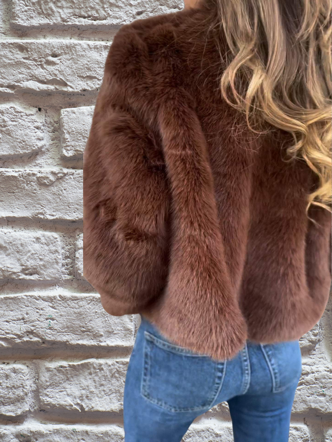Alena – Hřejivý podzimní kabát s elegantním nádechem