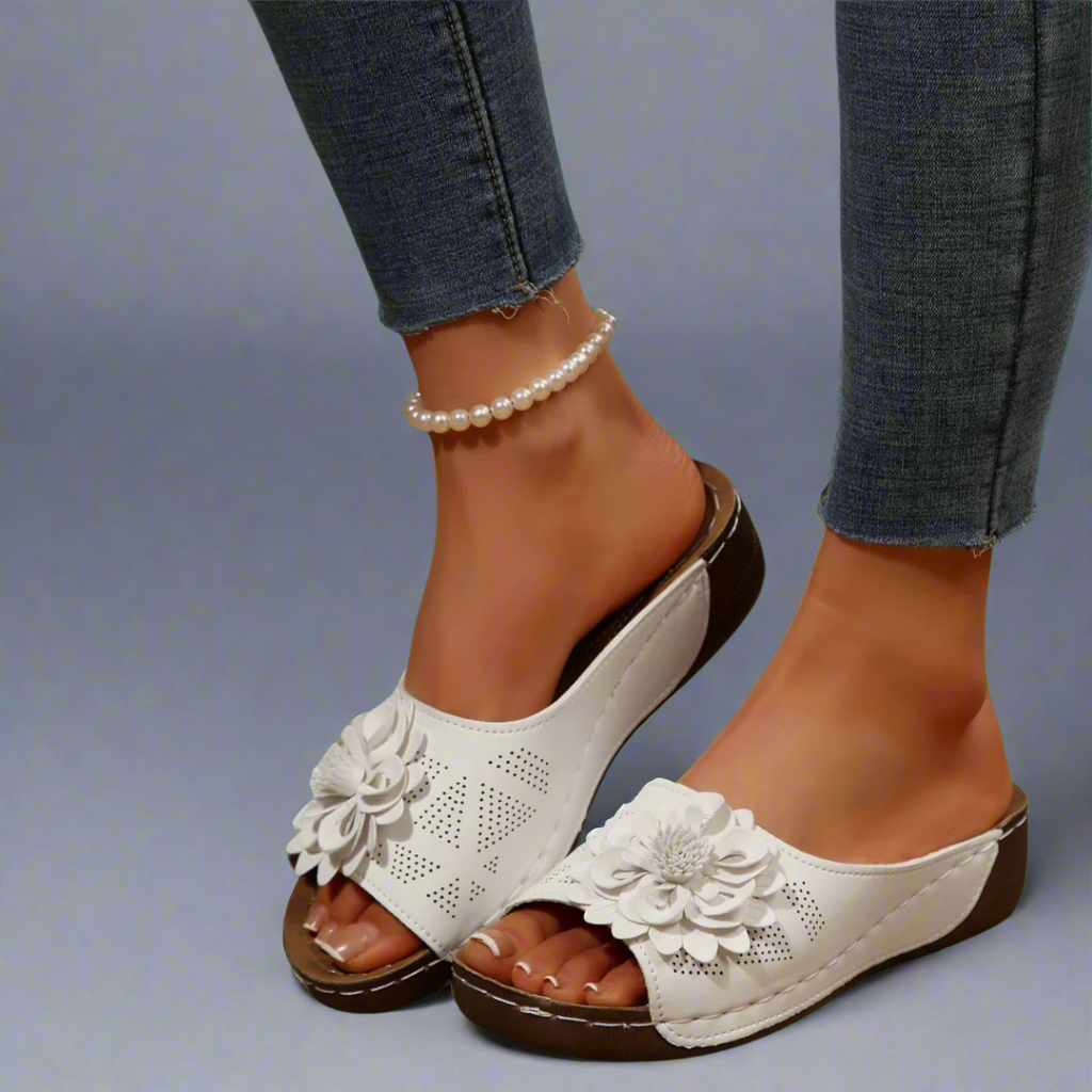 Venlind | Elegante kile-sandaler til sommeren