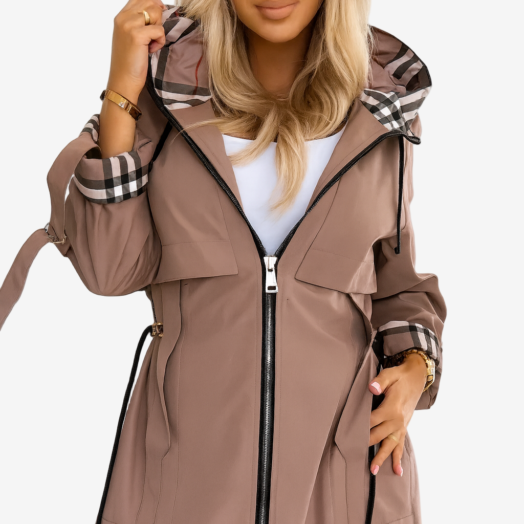 Zuzana – Elegantní trenčkot s moderním nádechem