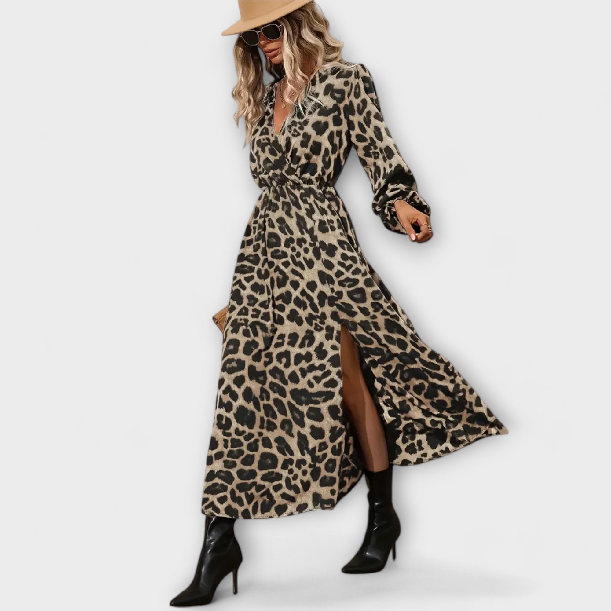 Stilfuld kjole med leopardprint