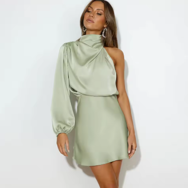 Luna | One-shoulder satin aftenkjole