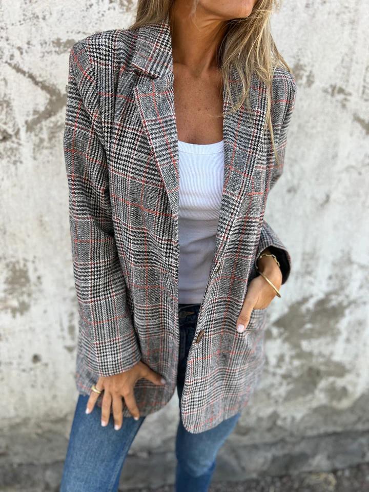 Jitka – Perfektní kostkované sako na podzim