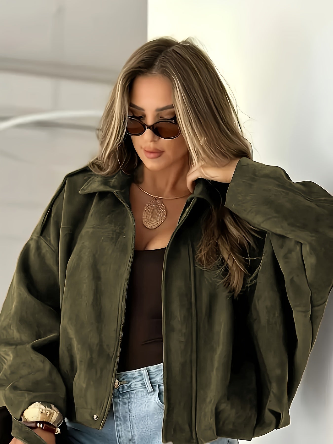 Šárka – Krátká semišová bunda v oversize střihu
